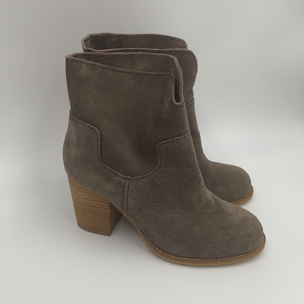 Splendid Heeled Boots - Picture 2 of 16